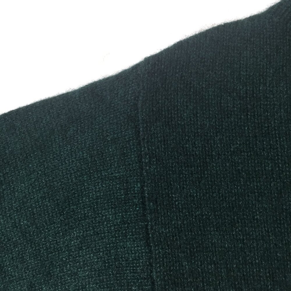 *SOLD* The Row 100% Cashmere Super Soft and Cozy Turtleneck Sweater Size M - Picture 11 of 11